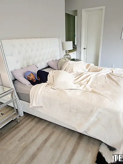 Everything in this scene revolves around hard Arab fucking