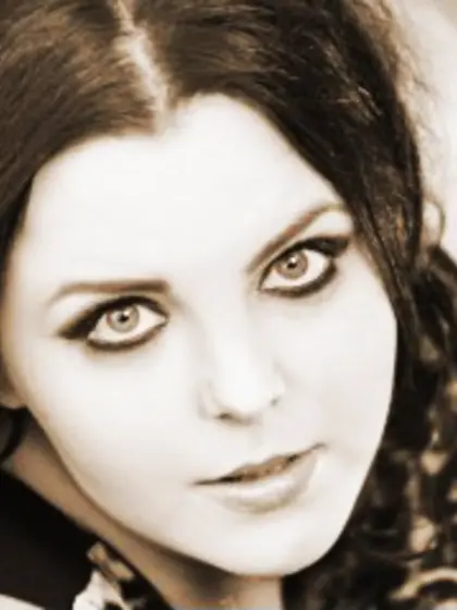 22 yo redhead Alexa.