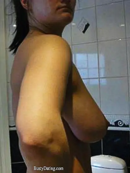 Theresa - 29yr old,  32GG