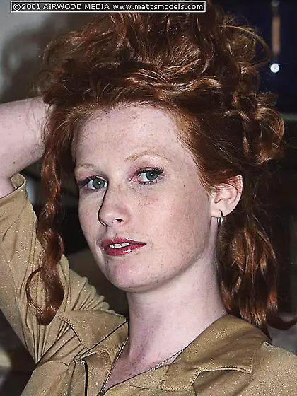 Curly haired redhead chick Ivy Manner spreads her horny pink pus