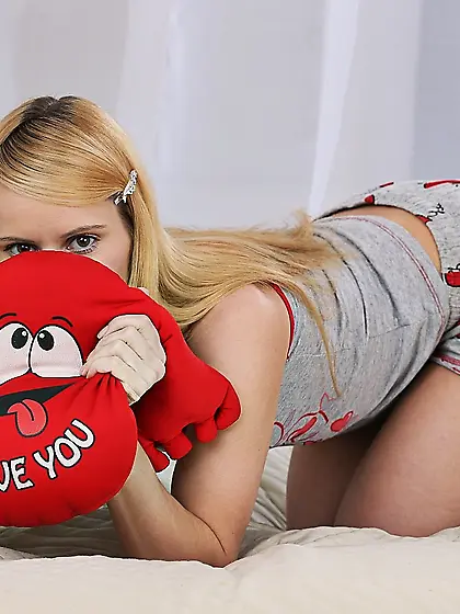 Ann Maria looks cute