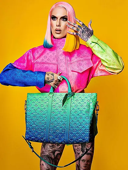 Jeffree Star tattooed makeup twink