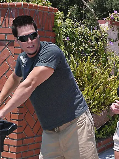 Carly Parker takes her clothes off and exposes her fantastic rou