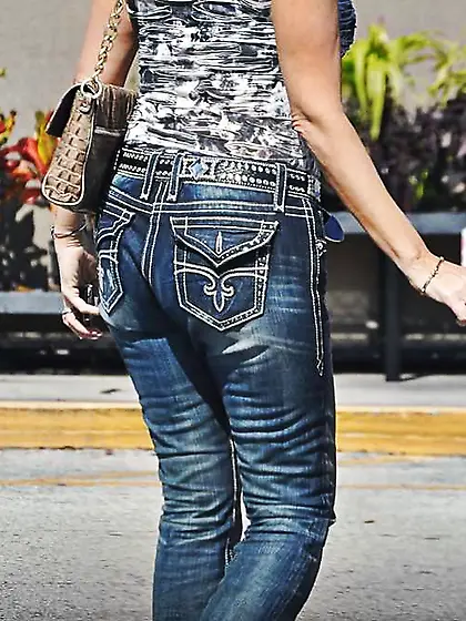 Rich MUMMY Golddigger