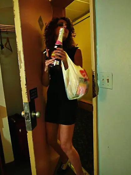 Tempting slim chick black