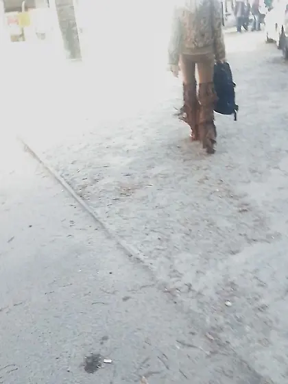 Andreea Simon - Sexy pose