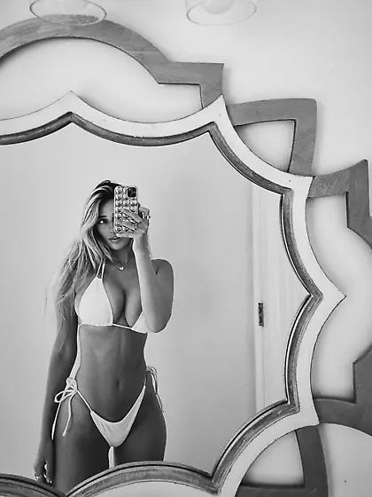 Carolina Mujer Tig ol’ bitties