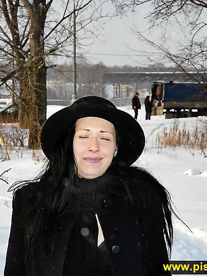 Teen brunette winter outdoor pissing