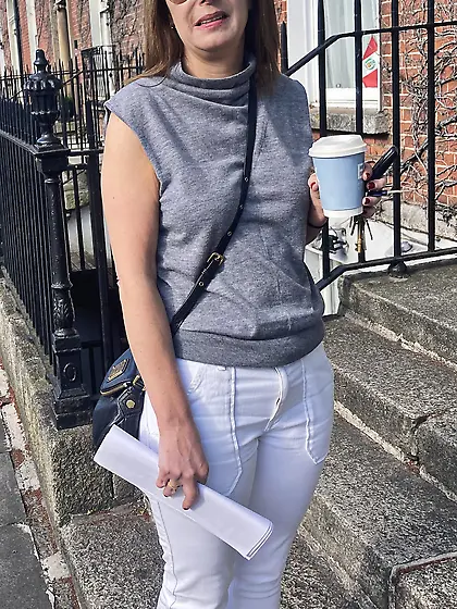 MILF in her ovulating pants