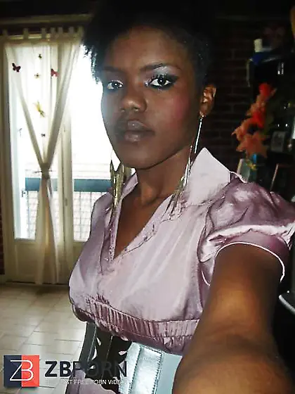 Vide couille dark-hued du sud