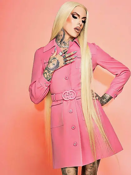 Jeffree Star tattooed makeup twink