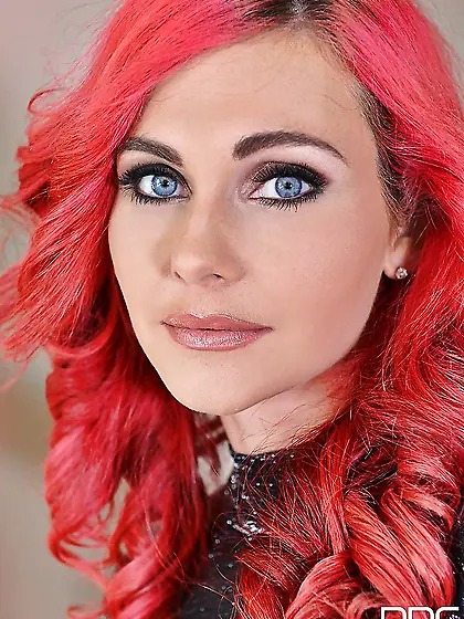 British european milf footjob