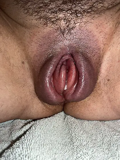 Raw pics of a raw cunt