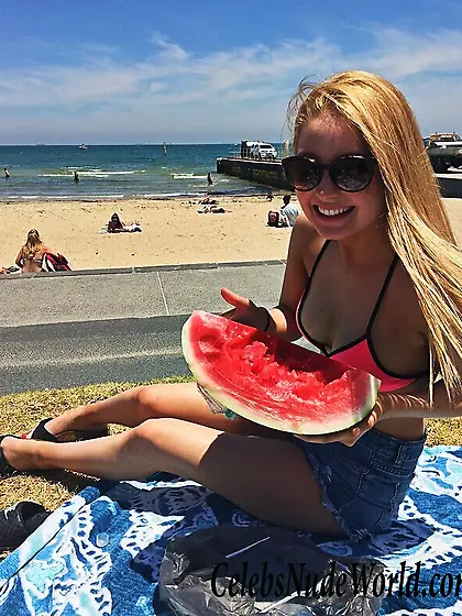 Sexy Photos of Lauren Esposito