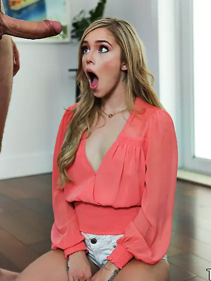 Inked bimbo Kali Roses gets boned in the living room