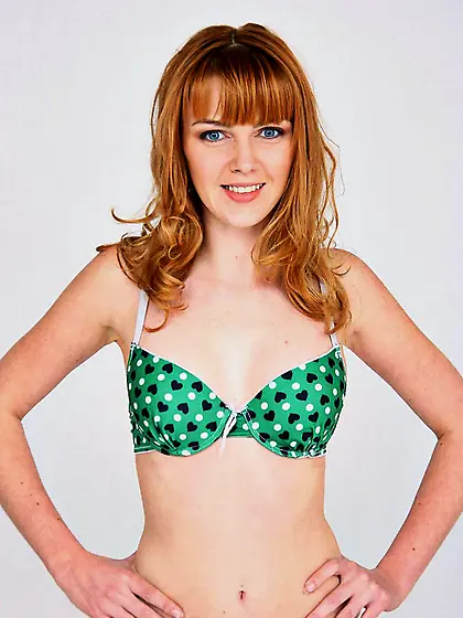 Natural redhead Marie McCray removes her lingerie and shows us h