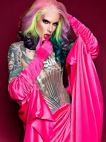 Jeffree Star tattooed makeup twink