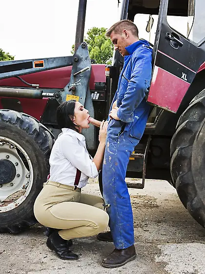 Busty brunette city enjoys