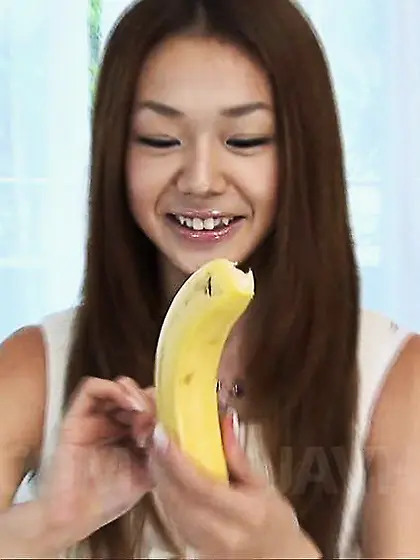 Serina Hayakawa loves to practice oral sex as much as she can.  S