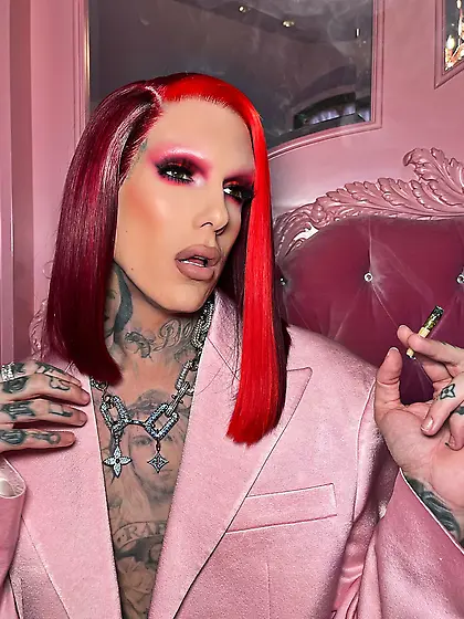 Jeffree Star tattooed makeup twink