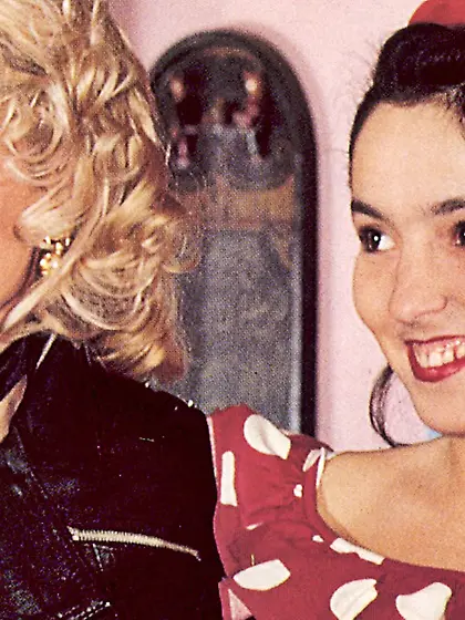 Horny retro chicks nailed