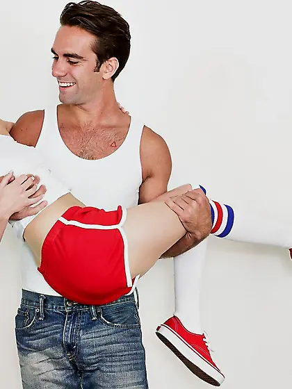 There is nothing better for the blonde teen than boyfriend's har