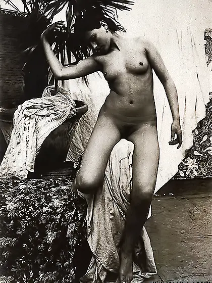 Slutty tramps states undress