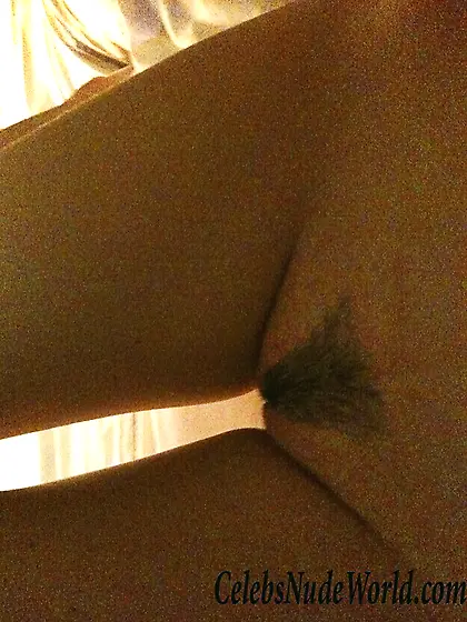 Nude pics of Krysten Ritter