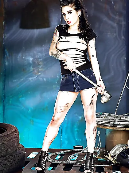 Big tits amateur brunette milf