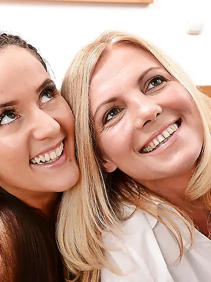 Gorgeous daughter fucks mature lesbian aunty PART 1