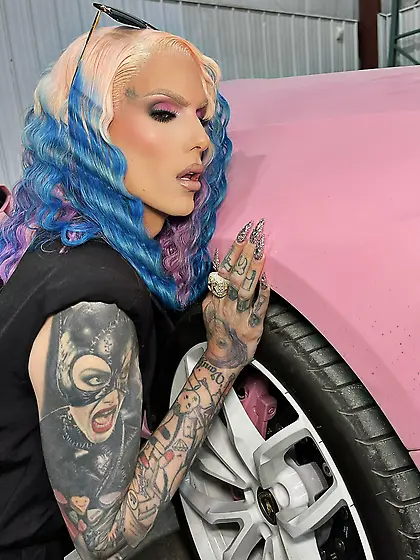 Jeffree Star tattooed makeup twink