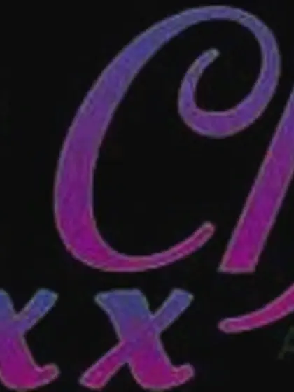 Chubby brunette lands pool