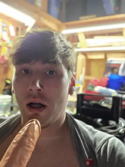 Diaper man loves mommy's dildo