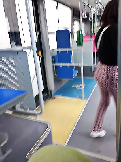 Manoseada flash dick a putipobre en el metro red