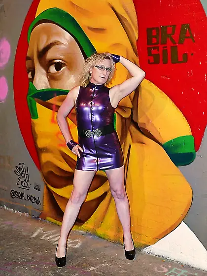 Blonde British Milf Lisa Essex in Purple Latex and Graffiti