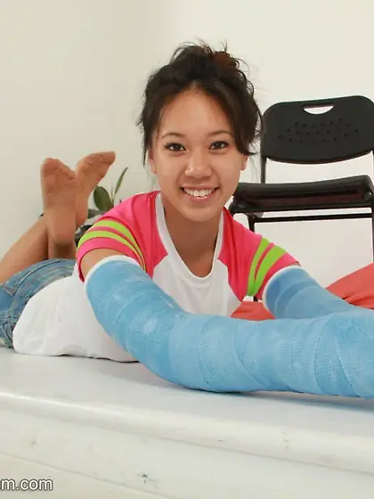 Cast Your Enthusiasm,  Casting Bondage