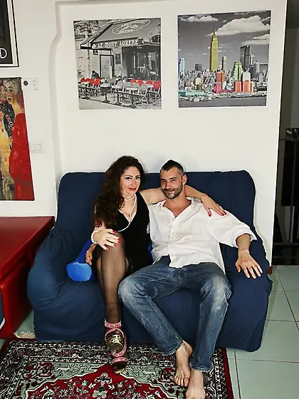 Italian mature woman Eva Ferrari enjoys getting fucked on the bl