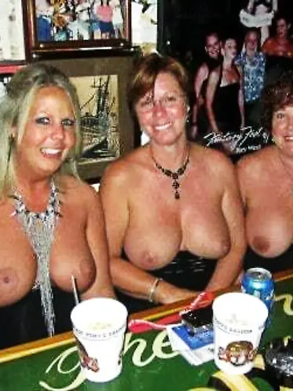 Naked Friends Are The Best Friends vol II