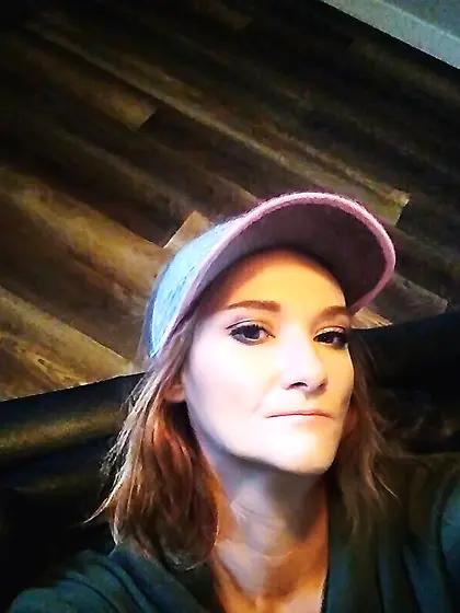 Chubby tranny slut rides the big ones