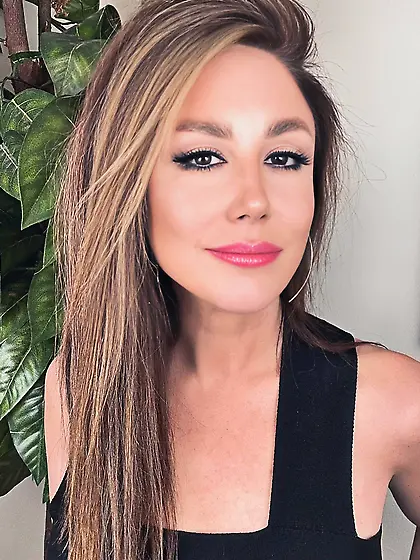 Chrissy shows off tits and pussy on spring break