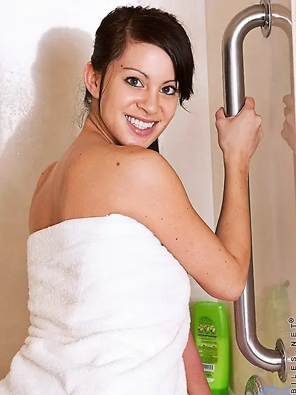 Big Nipples Victoria