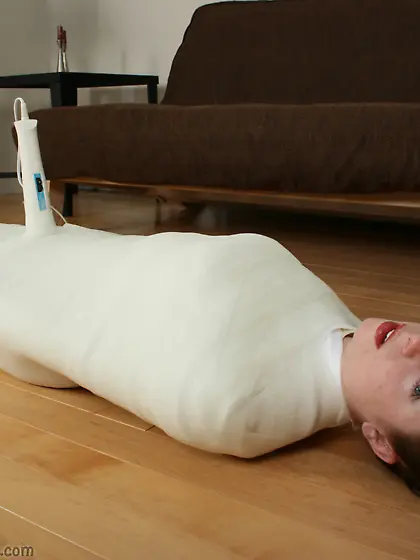 Cast Your Enthusiasm, Casting Bondage