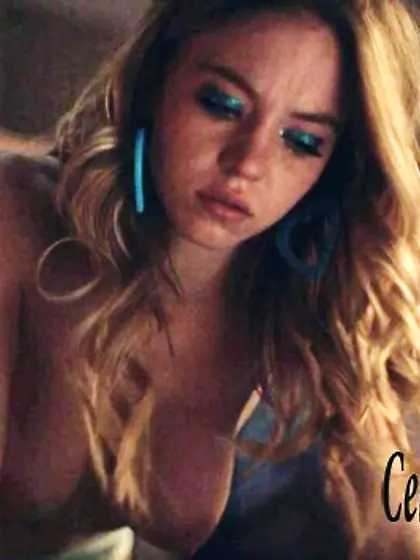 Sydney Sweeney Topless