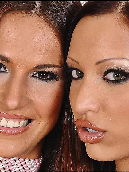 Hot Linda Brown is saddling doll face and making her lick oozing