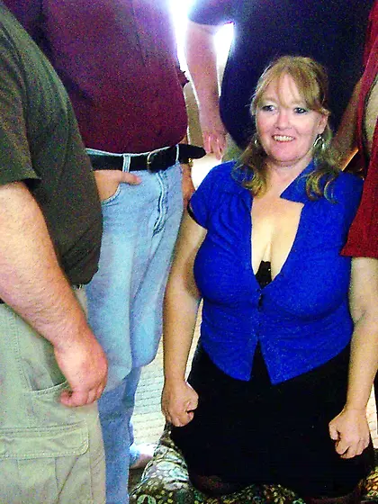 Busty Blonde Linda from Canada 45-50 years old