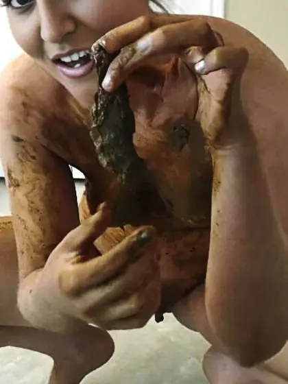 Scat sexy wife Thays loves shit and piss
