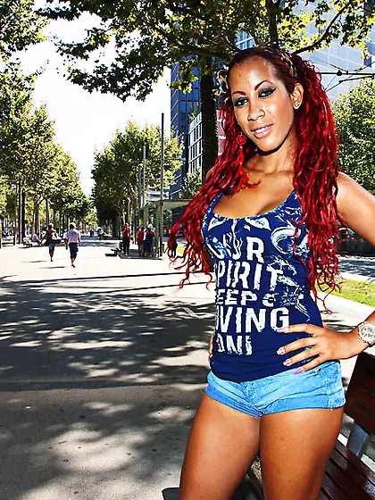 Hot-ass ebony bitch poses