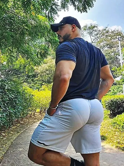 (Male) asses I wanna eat