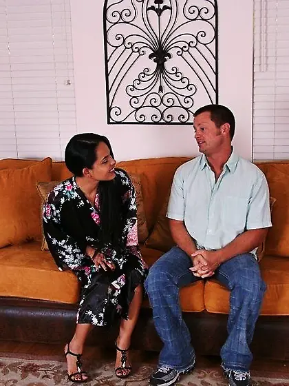 Latina bimbo Victoria Sweet pleasingly licking guy???s dick whil