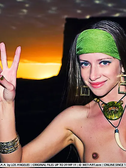 Get the professional pictures featuring the sexy chick Kesia Nub